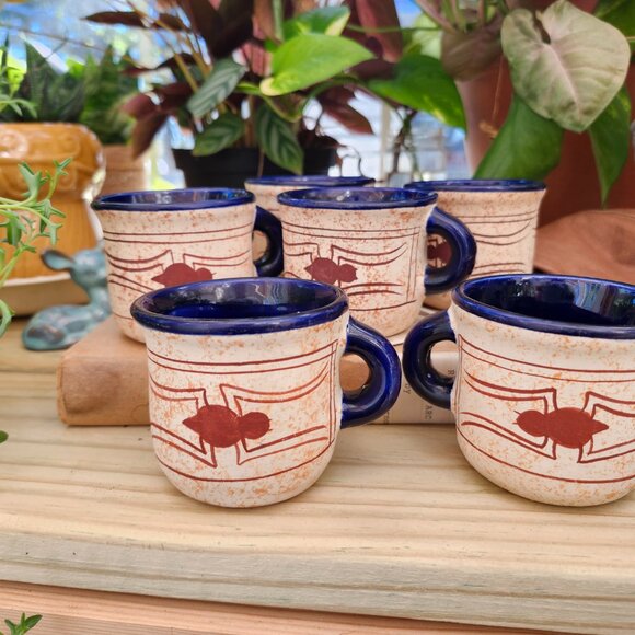 RARE Vintage Handmade black widow spider ceramic espresso mugs, set of 6 - Picture 3 of 13